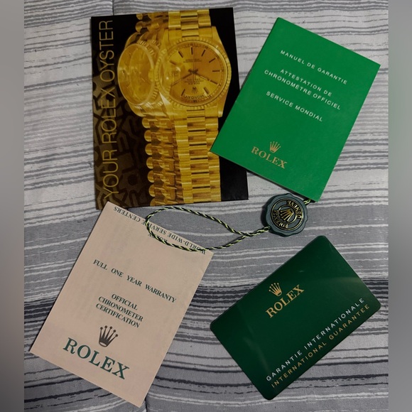 Two-Tone Luxury Watch - Picture 5 of 5